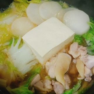 白菜　鶏モモ　大根　豆腐の白だし鍋